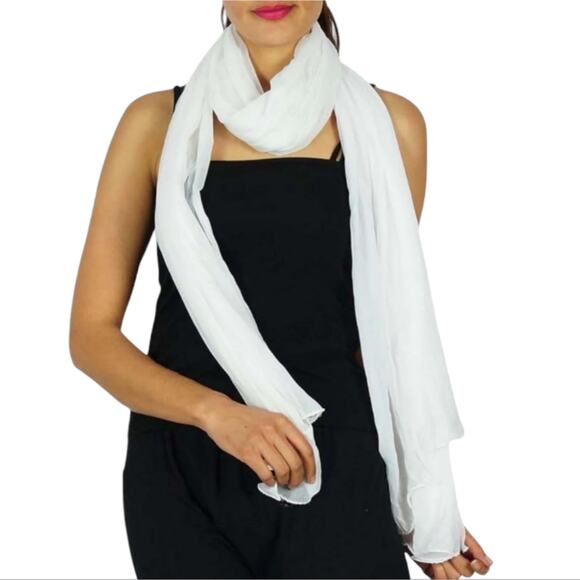 Gianni Bini Elegant White Scarf - Picture 4 of 5